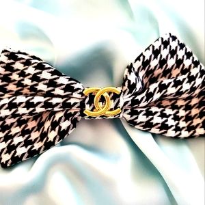 Hair bow